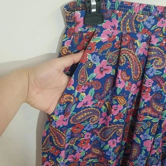 {Portraits by Northern Isles} Women's Vintage Paisley Floral Print Cullottes - Picture 8 of 12